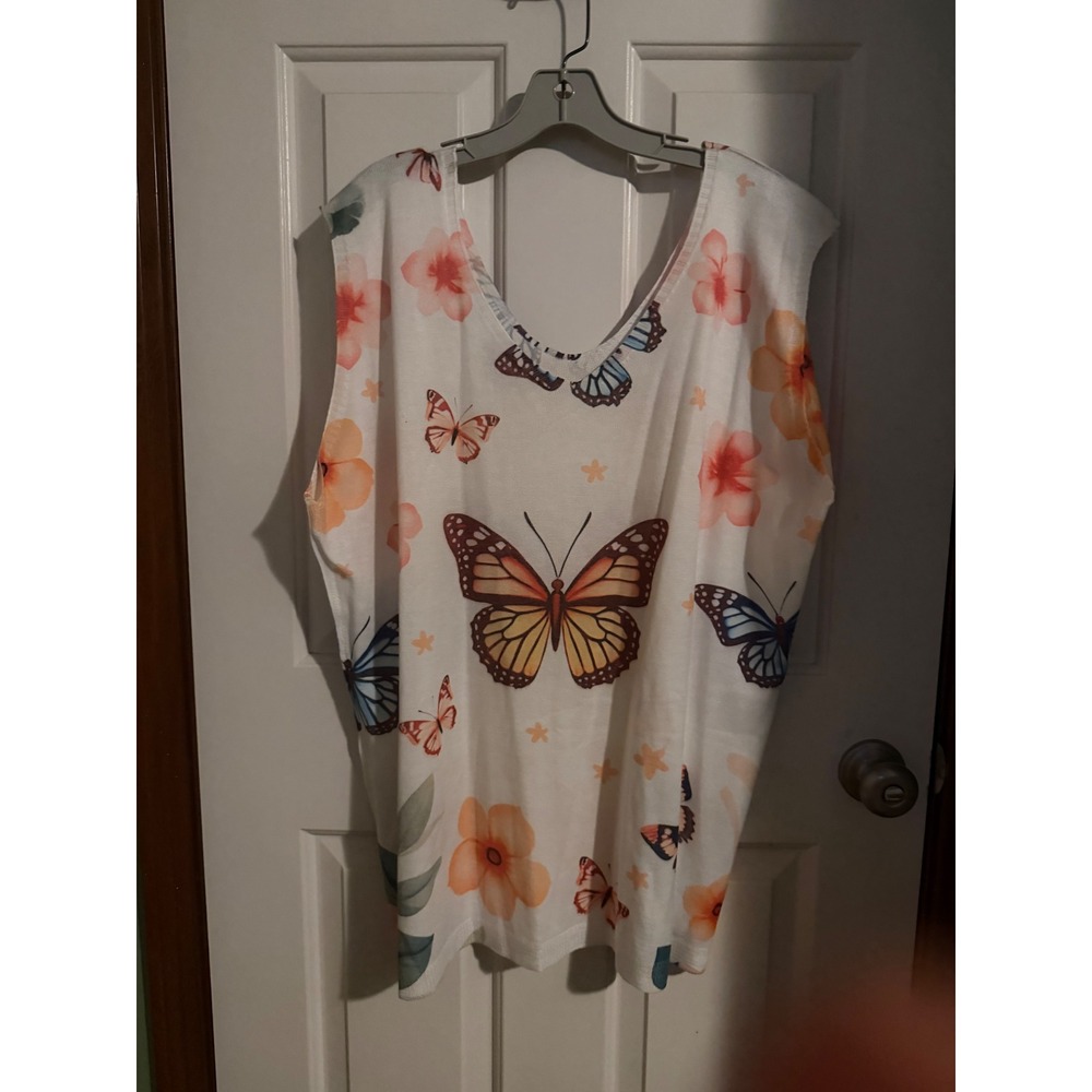 XL light wt sweater knit tunic NWOT layering butterflies. BOUTIQUE